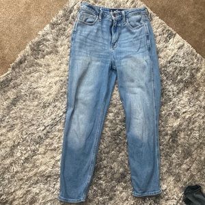Hollister ultra high rise mom jean